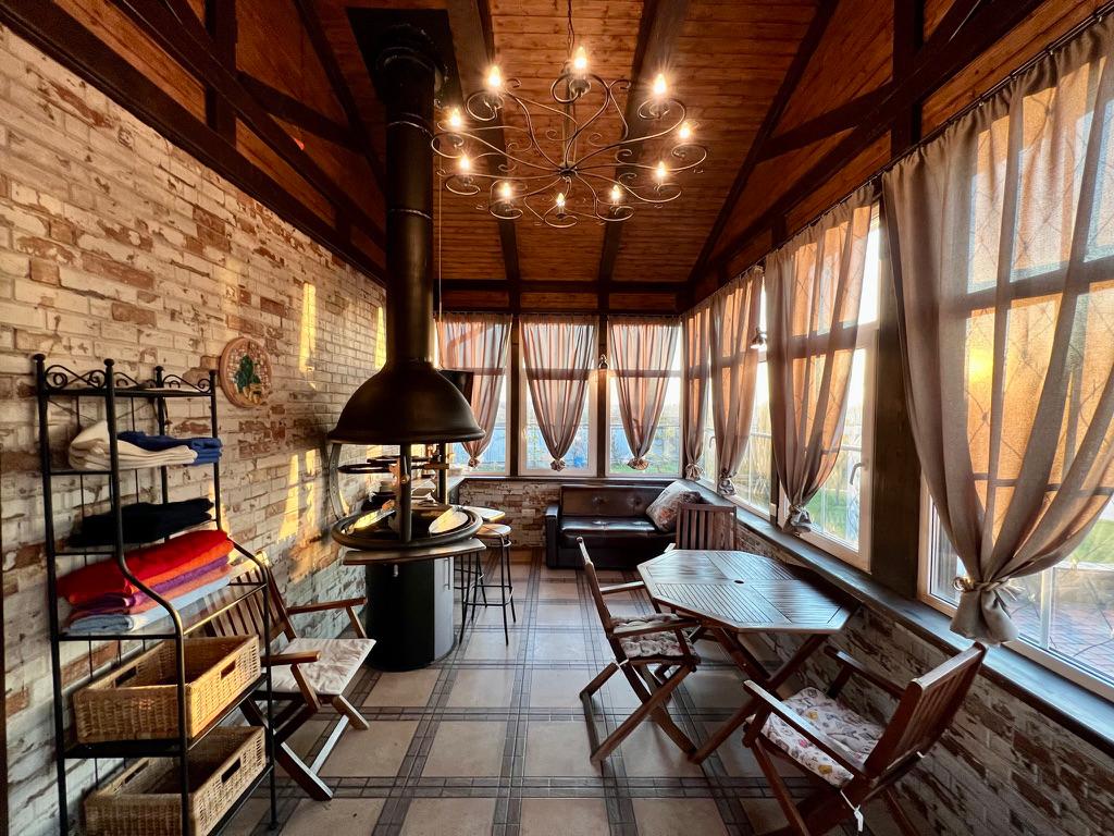 Столовая с грилем