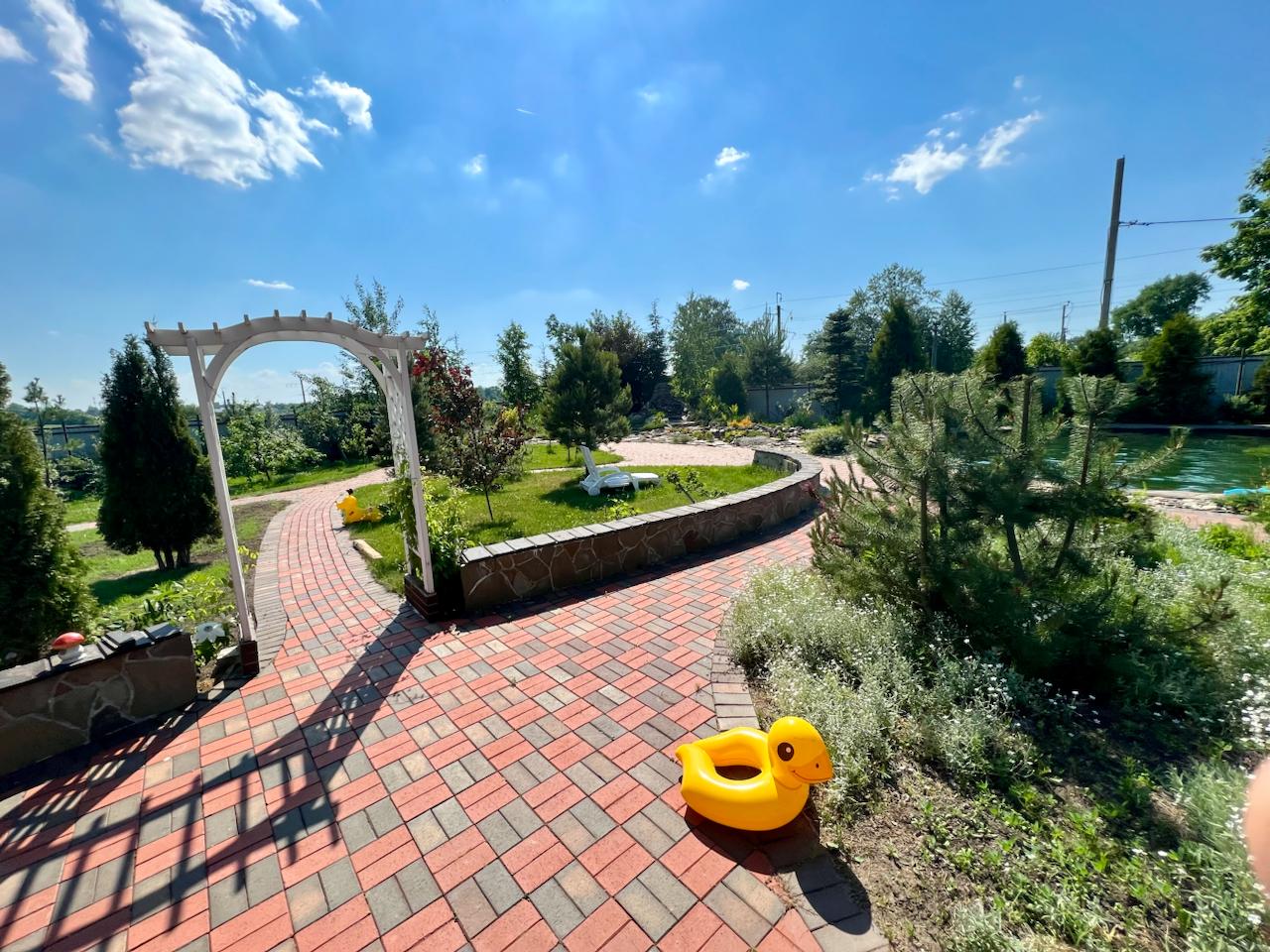 Участок летом